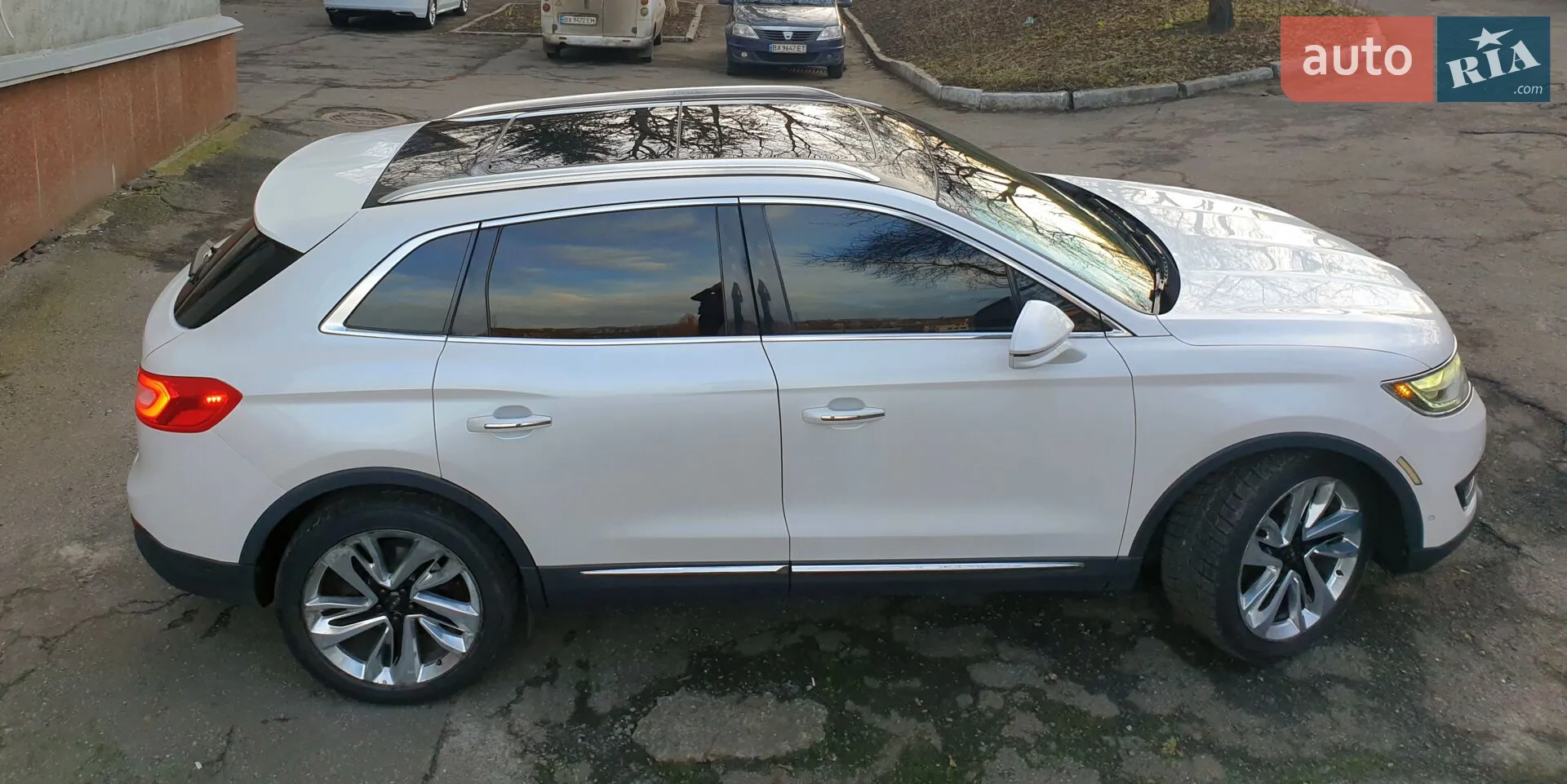 2017 Lincoln MKX - мініатюра 31