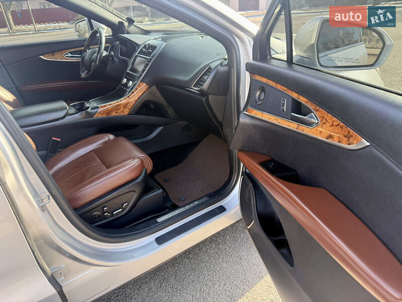 Внедорожник / Кроссовер Lincoln MKX 2015 в Первомайске