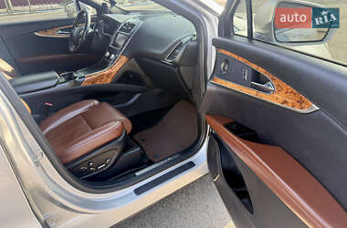 Внедорожник / Кроссовер Lincoln MKX 2015 в 