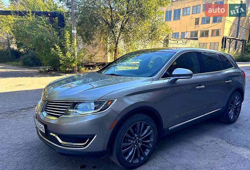 Внедорожник / Кроссовер Lincoln MKX 2015 в 