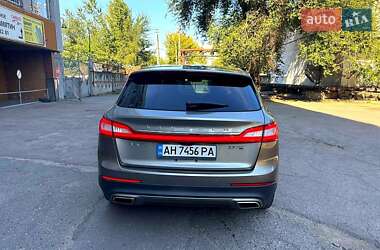 Внедорожник / Кроссовер Lincoln MKX 2015 в 