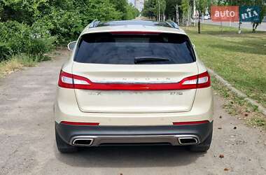 Внедорожник / Кроссовер Lincoln MKX 2016 в 