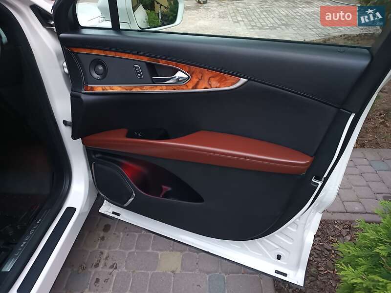 Позашляховик / Кросовер Lincoln MKX 2015 в Львові