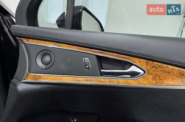Внедорожник / Кроссовер Lincoln MKX 2015 в 
