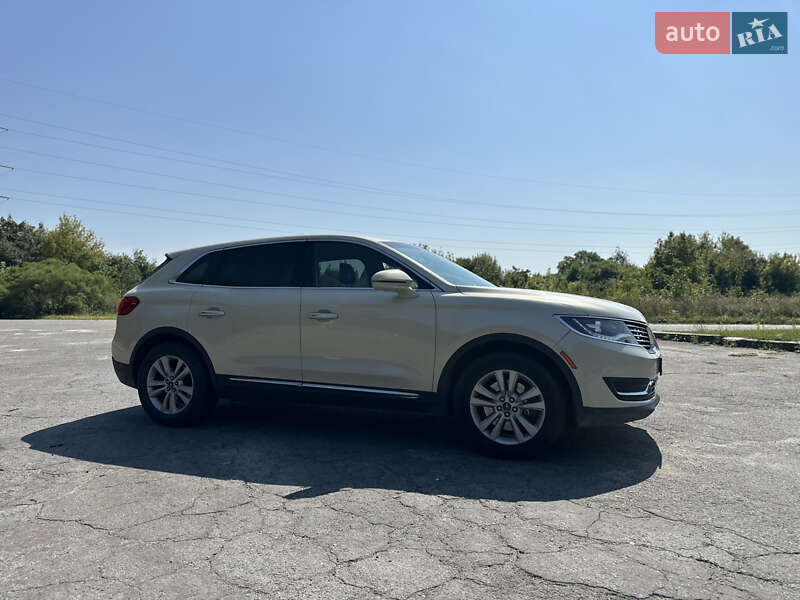 Внедорожник / Кроссовер Lincoln MKX 2015 в Владимире
