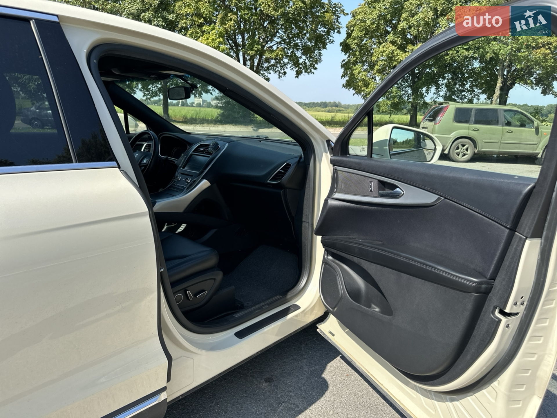 2015 Lincoln MKX - мініатюра 17