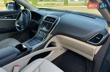 Внедорожник / Кроссовер Lincoln MKX 2015 в 