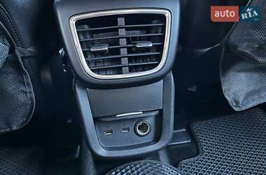 Внедорожник / Кроссовер Lincoln MKX 2016 в 