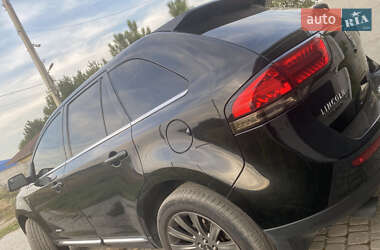 Внедорожник / Кроссовер Lincoln MKX 2011 в 