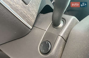 Внедорожник / Кроссовер Lincoln MKX 2011 в 