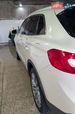 Позашляховик / Кросовер Lincoln MKX 2016 в 