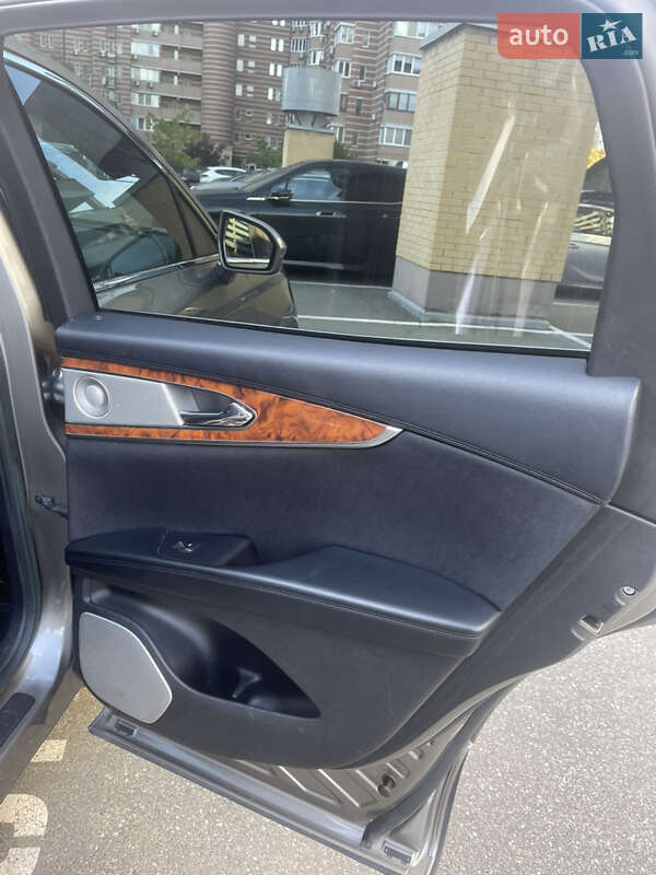 Позашляховик / Кросовер Lincoln MKX 2017 в Києві фото 24 Позашляховик / Кросовер Lincoln MKX 2017 в Києві
