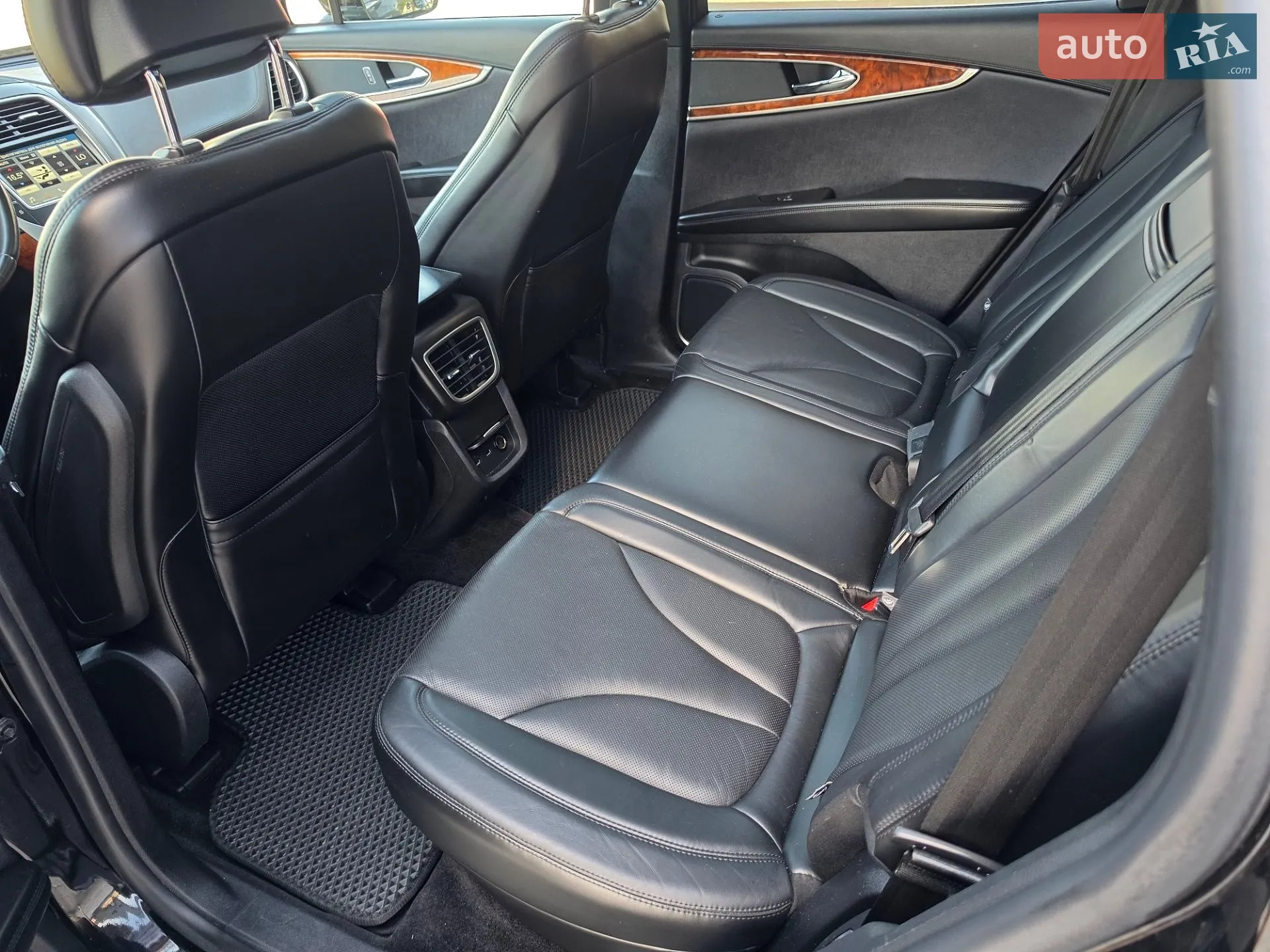 2016 Lincoln MKX - мініатюра 32