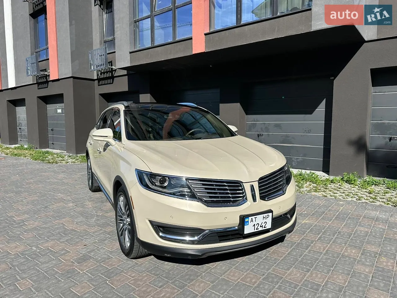 2016 Lincoln MKX - мініатюра 31