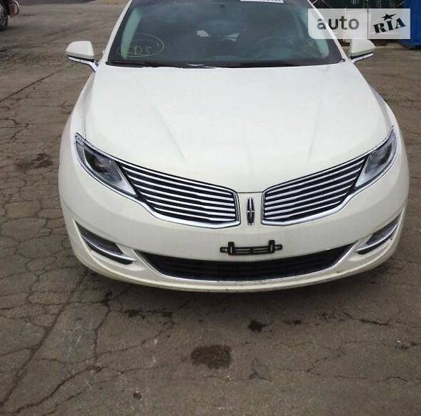 Lincoln MKZ 2013 року