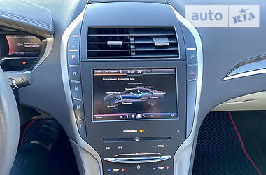 Седан Lincoln MKZ 2013 в 