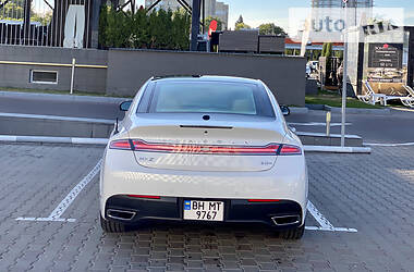 Седан Lincoln MKZ 2013 в 