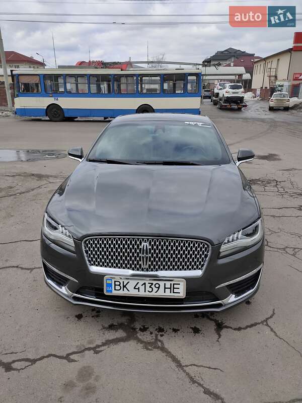 Седан Lincoln MKZ 2017 в Ровно