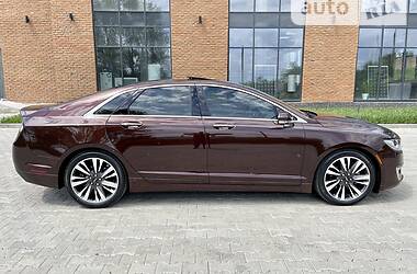 Седан Lincoln MKZ 2019 в Черновцах