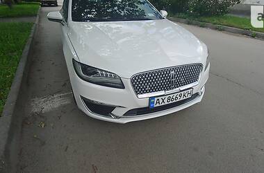 Седан Lincoln MKZ 2017 в Львове