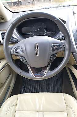 Седан Lincoln MKZ 2013 в Кривом Роге