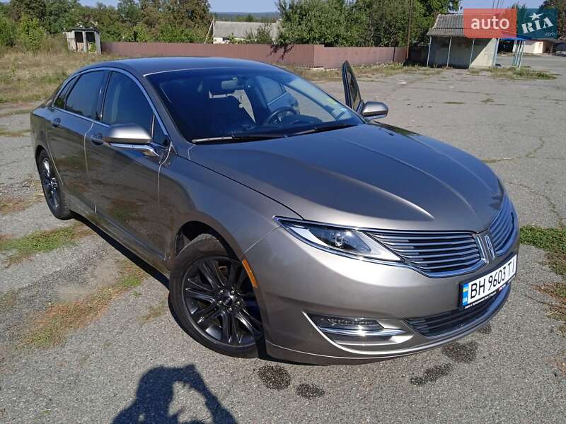 Lincoln MKZ 2015