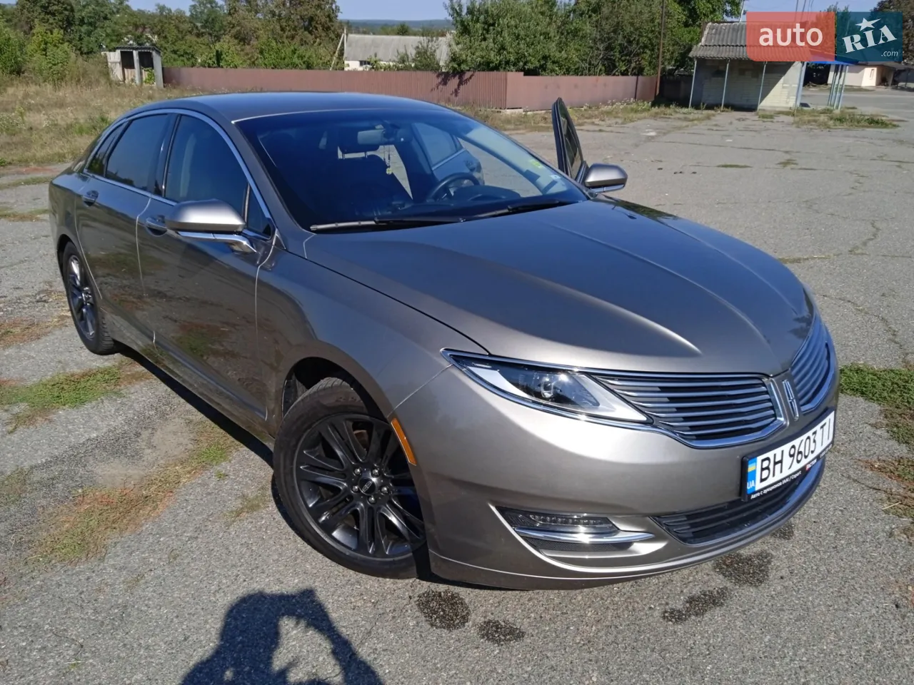 2016 Lincoln MKZ - мініатюра 28