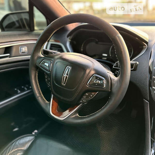 Седан Lincoln MKZ 2017 в Черновцах