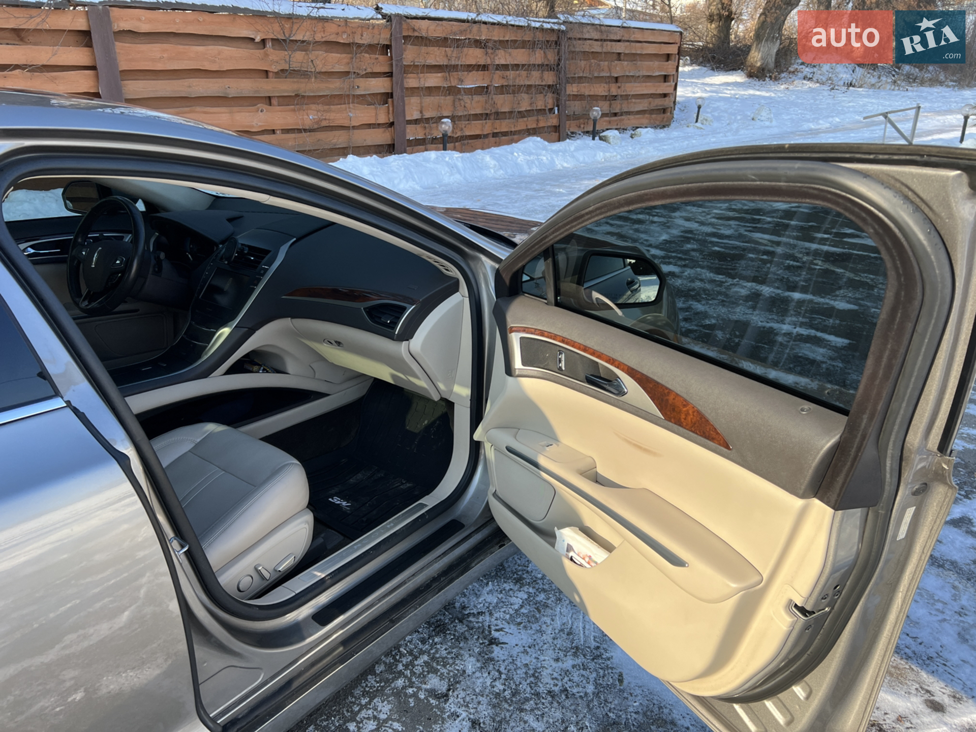 2016 Lincoln MKZ - мініатюра 26