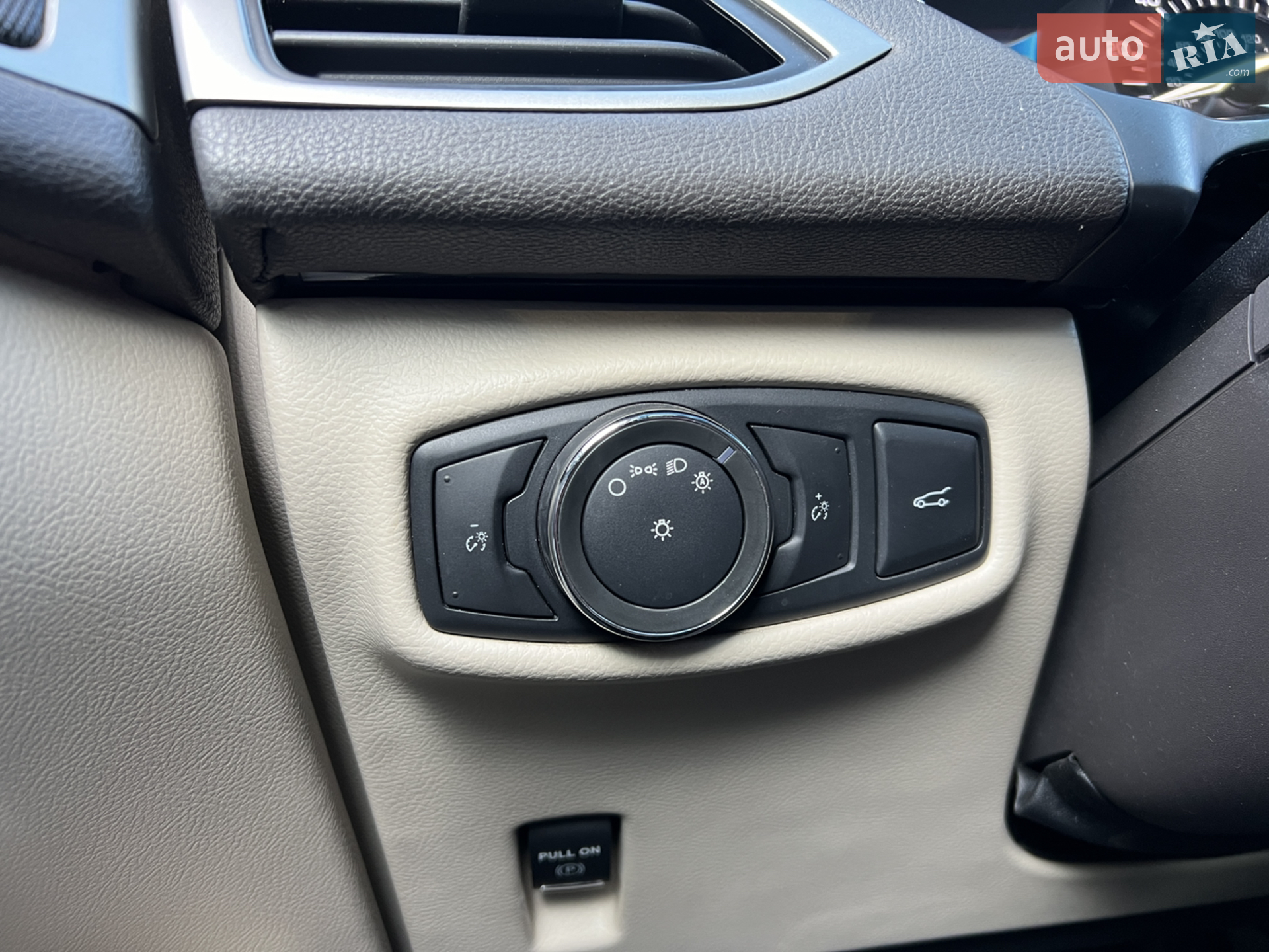2016 Lincoln MKZ - мініатюра 43