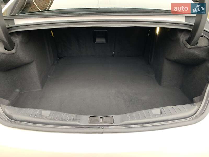 Седан Lincoln MKZ 2016 в Виннице