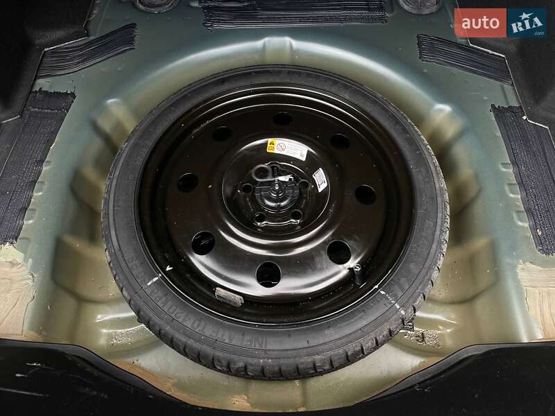 Седан Lincoln MKZ 2016 в Ровно