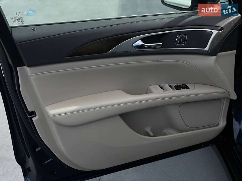 Седан Lincoln MKZ 2016 в Ровно