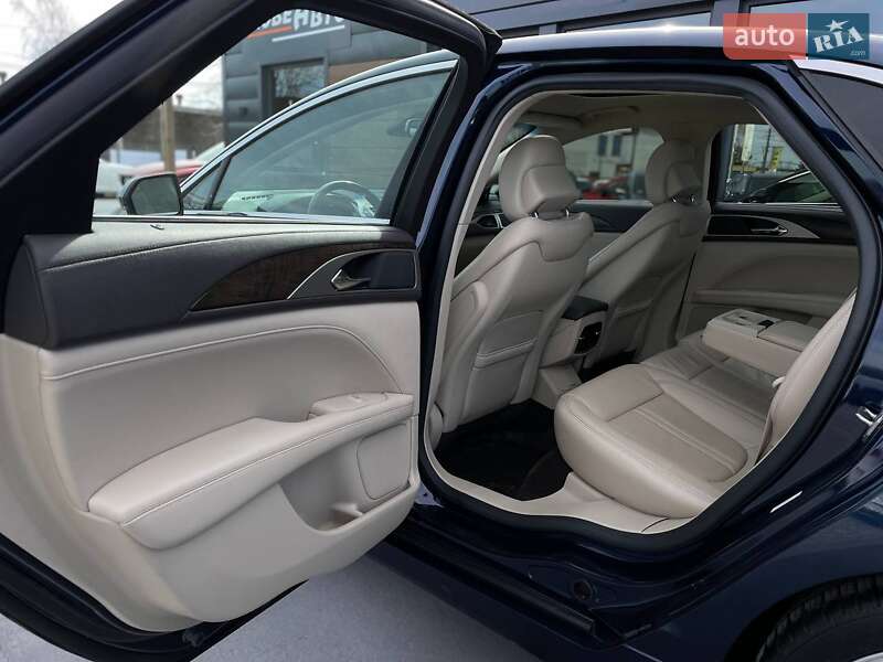 Седан Lincoln MKZ 2016 в Ровно