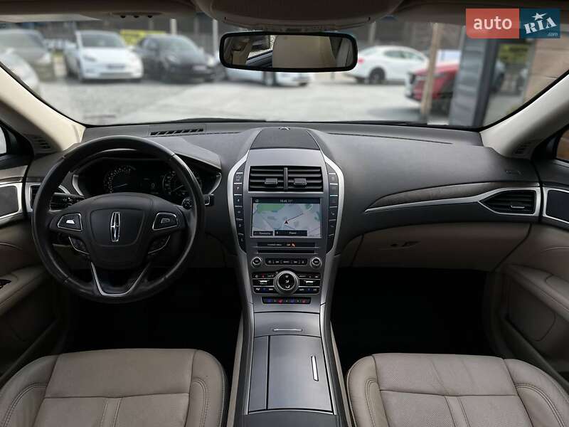 Седан Lincoln MKZ 2016 в Ровно