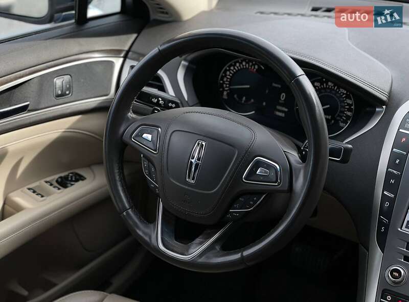 Седан Lincoln MKZ 2016 в Ровно