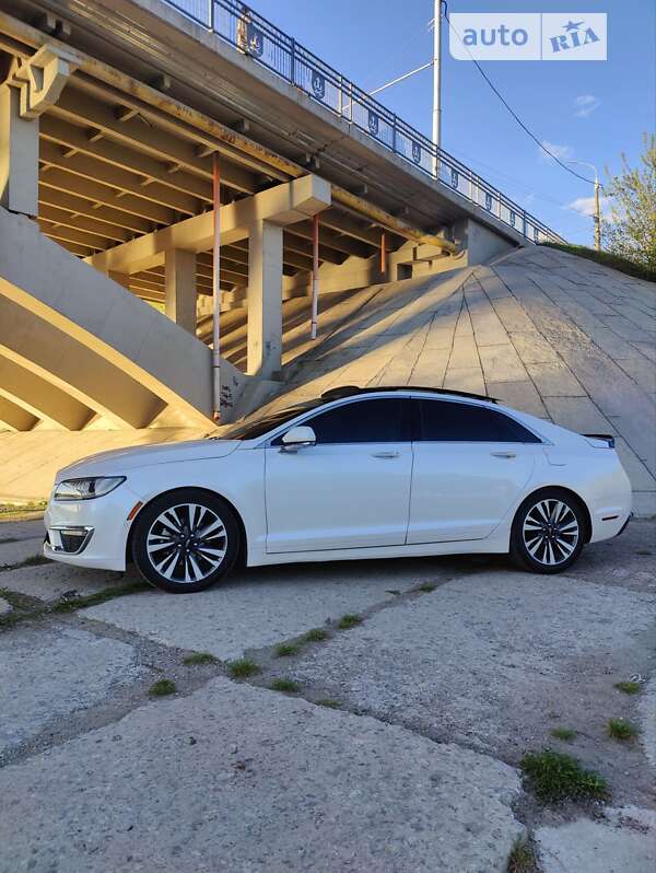 Седан Lincoln MKZ 2016 в Виннице