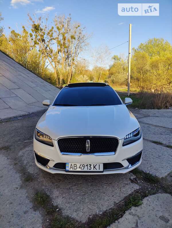 Седан Lincoln MKZ 2016 в Виннице