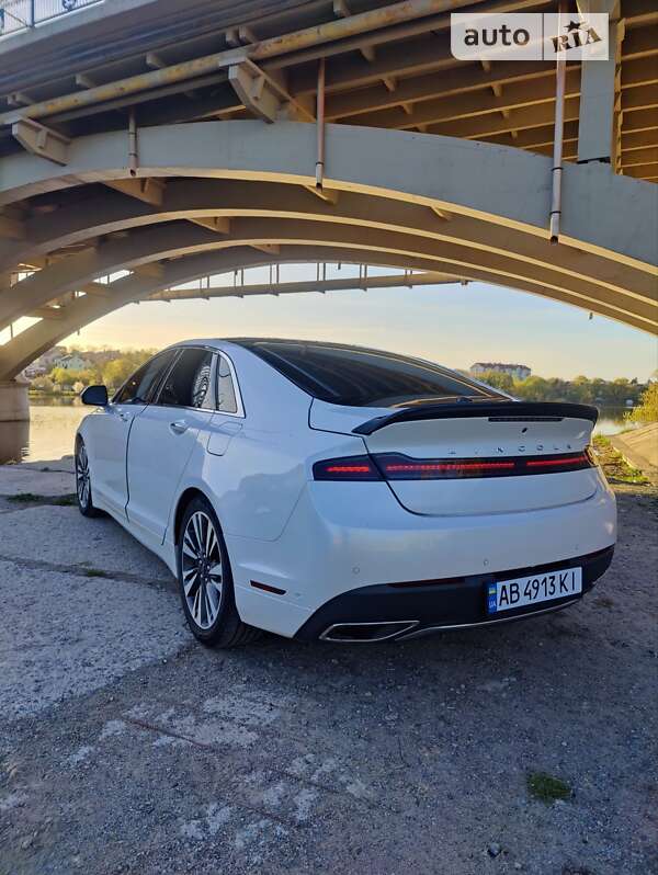 Седан Lincoln MKZ 2016 в Виннице