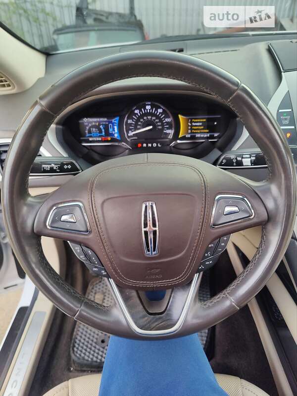 Седан Lincoln MKZ 2016 в Виннице