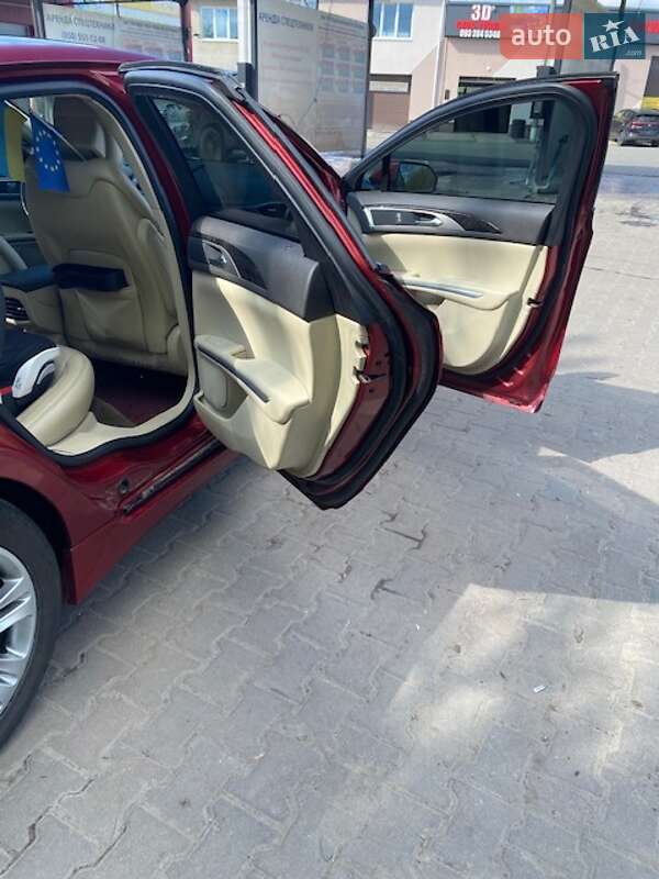 Седан Lincoln MKZ 2013 в Сумах