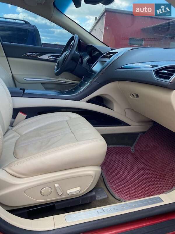 Седан Lincoln MKZ 2013 в Сумах