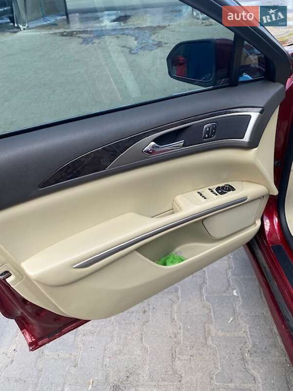 Седан Lincoln MKZ 2013 в Сумах