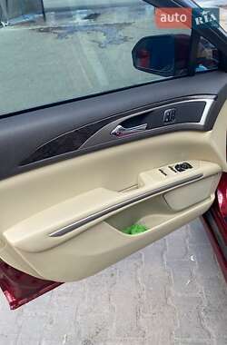 Седан Lincoln MKZ 2013 в 