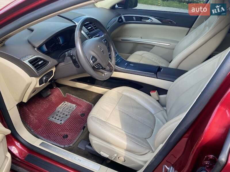 Седан Lincoln MKZ 2013 в Сумах
