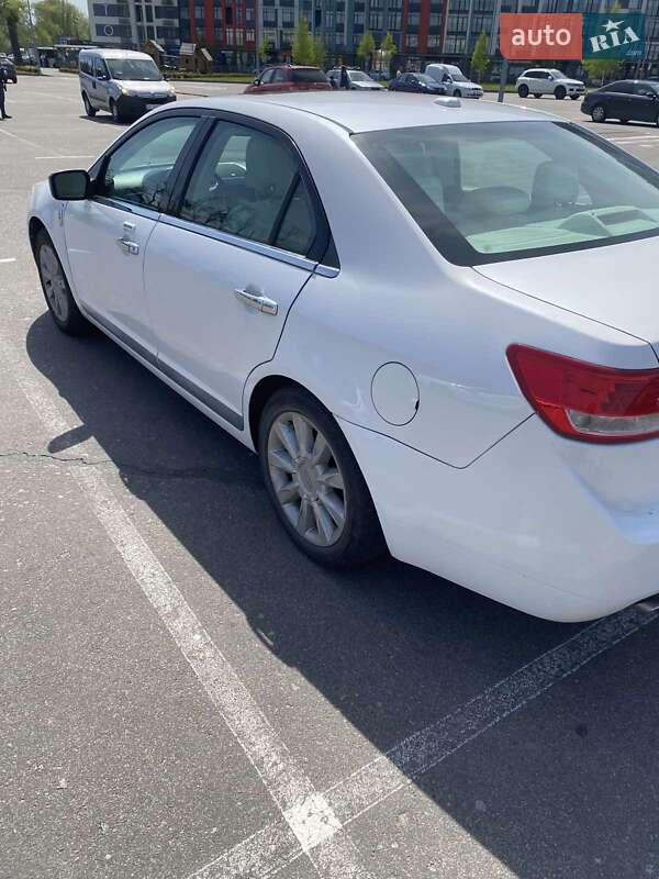 Седан Lincoln MKZ 2012 в Києві