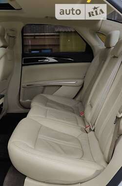 Седан Lincoln MKZ 2013 в Чернигове