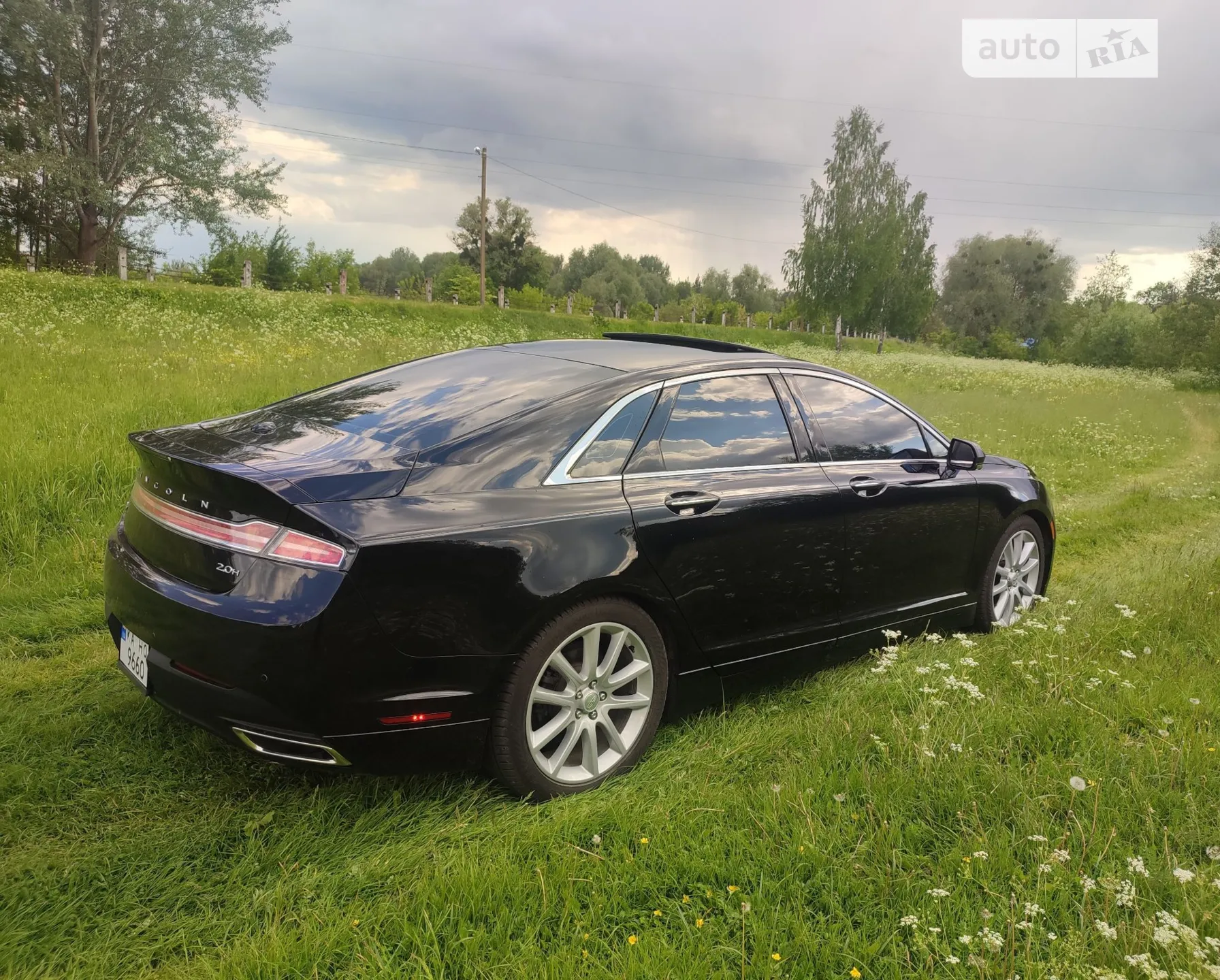 2016 Lincoln MKZ - мініатюра 3