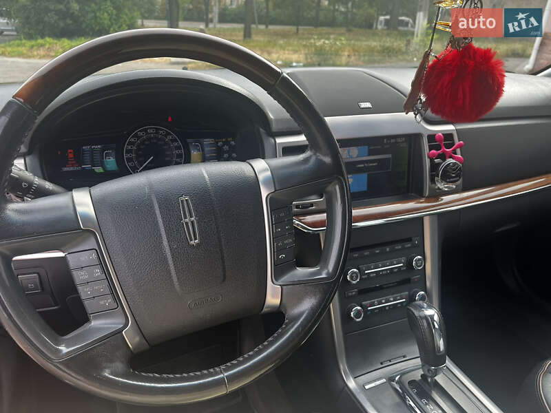 Седан Lincoln MKZ 2010 в Кривом Роге
