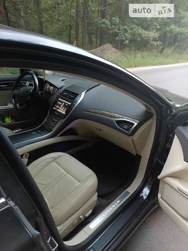 Седан Lincoln MKZ 2014 в Сумах